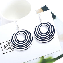 Load image into Gallery viewer, New Fashion Minimalist Black White Geometric Wood Earrings